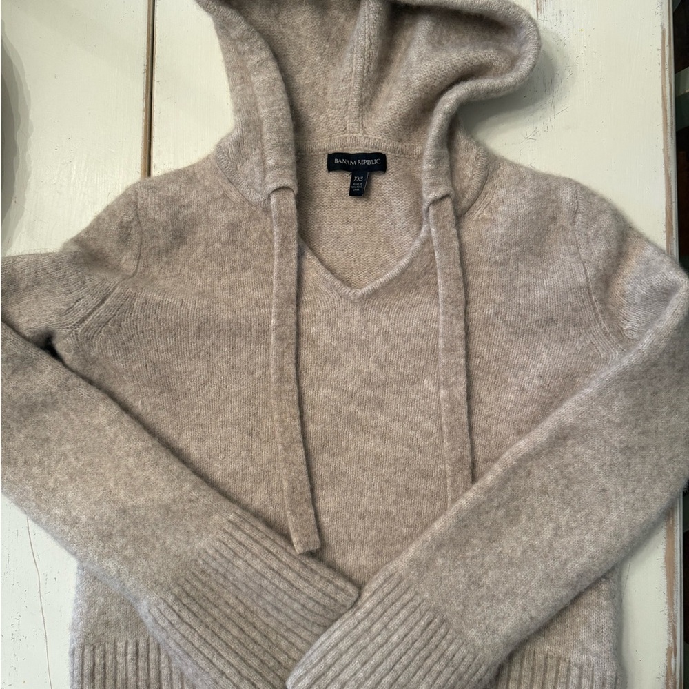 Banana Republic Taupe V-Neck Hooded Sweater